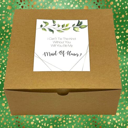 مجموعة علب هدايا وصيفة الشرف مكونة من 10 صناديق كرافت 8 × 8 × 3.5 و16 ملصقات مقترحة خضراء لطلب 10 وصيفات العروس، 2 ميد أوف أونورز، 2 مارتون أوف أونور و2 زهرة للبنات و سلاسل ذهبية in Kuwait