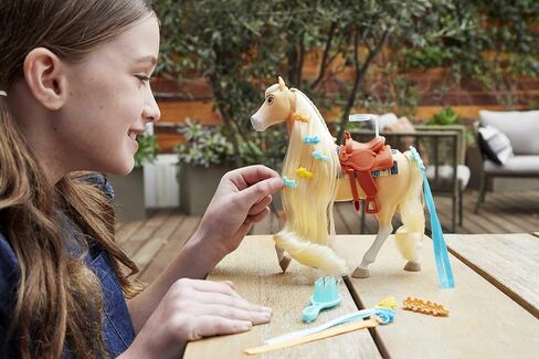 سبيريت مجموعة تماثيل حصان ميراديرو تشيكا ليندا غير مضغوط مع رجل طويل للتصميم واكسسوارات دقيقة للافلام، لعبة اطفال GXF71 in Kuwait