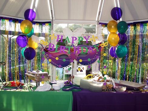 لافتة عيد ميلاد ماردي جرا، لافتة عيد ميلاد سعيدة لامعة لتزيين حفلات اعياد الميلاد ماردي جرا، لوازم حفلات عيد الميلاد الكرنفالية، ديكور بطابع يوم الثلاثاء السمين in Kuwait