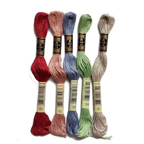 حزمة من 6 جدائل من القطن المطرز من دي ام سي - حزمة الوان الزهور #1-5 خيوط - شلات 8.7 ياردة in Kuwait