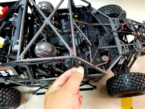 مصباح خلفي LED أحمر مع مفتاح لـ 1/7 Traxxas UDR Unlimited Desert Racer in Saudi Arabia