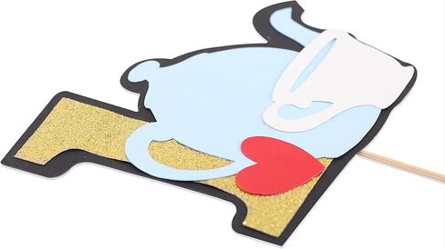 أعلى كعكة عيد الميلاد الأول - كعكة إبريق الشاي أليس مزينة بالأعلام، تزيين كعكة عيد الميلاد الأول لطفلة، تزيين طاولة الحلوى، دعائم الصور، مناسبة جدًا لحفلة عيد ميلاد لفتاة تبلغ من العمر عامًا واحدًا (Alice Teapot CakeTopper) in Kuwait