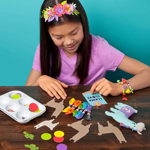 Craft-tastic - مجموعة I Love Llamas - تتضمن مجموعة الحرف اليدوية 6 مشاريع تحمل طابع اللاما in Kuwait