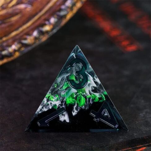 مجموعة النرد DND الحادة المتوهجة في الربيع الداكن مع صندوق النرد الجلدي | للأبراج المحصنة والتنينات، D&D، الحافة الحادة، نرد الراتنج متعدد السطوح D20، هدايا الزنزانات والتنينات، الملحقات in Kuwait