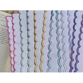 12 قطعة من علامات مرجعية مطرزة ملونة للحياكة المتقاطعة للحرف اليدوية، علامات كتاب من قماش ايدا بحواف متقاطعة فارغة للغرز المتقاطعة in Kuwait