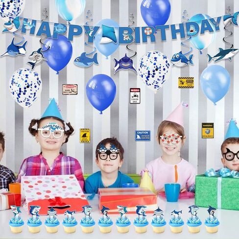 زينة حفلات اعياد الميلاد على شكل سمكة قرش، لوازم حفلات بطابع القرش للاولاد الصغار - لافتة وكعك وكب كيك وبالونات. دوامة معلقة، نظارات قرش، لافتة قرش in Kuwait