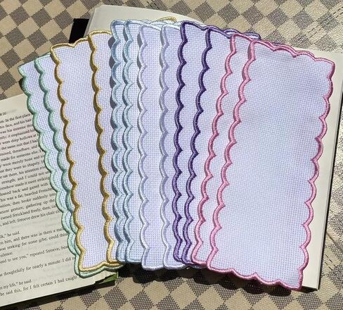 12 قطعة من علامات مرجعية مطرزة ملونة للحياكة المتقاطعة للحرف اليدوية، علامات كتاب من قماش ايدا بحواف متقاطعة فارغة للغرز المتقاطعة in Kuwait