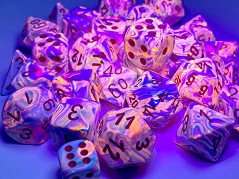 مجموعة نرد DND - نرد Chessex D&D - كتلة نرد بإصدار محدود من فن البوب ​​والأحمر مقاس 16 مم - نرد الزنزانات والتنينات تتضمن 12 نرد - D6، وردي، (CHX27739) in Saudi Arabia