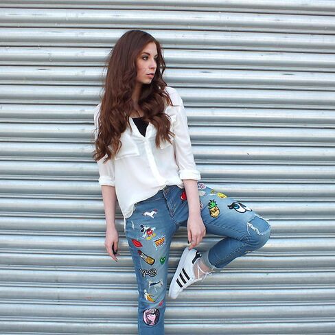 Riverbyland Valentine's Day Sequin Iron On Patches Bling Sexy Lip Pack of 2 in Kuwait