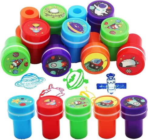 30 قطعة من طوابع الفضاء المفضلة للأطفال، لوازم حفلات أعياد الميلاد بطابع الفضاء الخارجي، جوائز مكافآت الفصل الدراسي، حشوات حقيبة بيناتا لحشو الهدايا لعيد ميلاد جالاكسي الفضائي in Kuwait