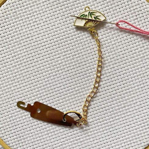 DPXWCCH 2 Pieces Fan Needle Minders for Cross Stitch, Magnetic Needle Nanny with Needle Threader DIY Pendant Decor for Sewing Tools & Accessory in Kuwait