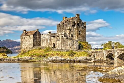 DIY 5D Diamond Painting Kits for Adults, Castle Eilean Donan Dornie Scottish Highlands Scotland Eilean Donan Arts Craft for Home Wall Decor 12x16inch in Kuwait
