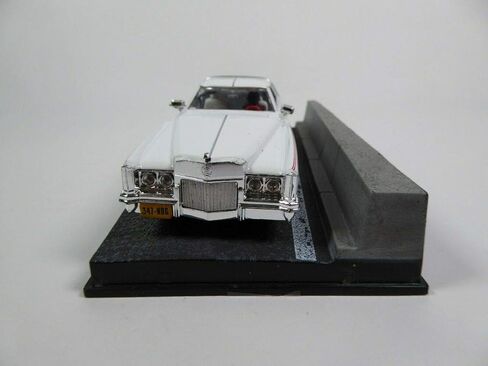 جيمس بوند - كاديلاك كورفورادو 1/43 (لايف اند ليت داي) in Kuwait