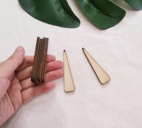 30 قطعة من أقراط الخشب الطبيعي على شكل دمعة طويلة، إكسسوارات مجوهرات خشبية غير مكتملة من الخشب المقطوع بالليزر، أشكال خشبية (2.5 بوصة) in Kuwait