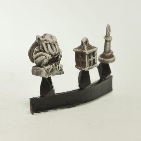 Stonehaven Statue of Cthulhu, Lantern, and Candle Accessories Miniature Figure for 28mm Table Top Wargames - Made in USA in Saudi Arabia