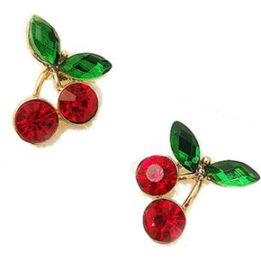 أقراط مسمار أحمر كرزي بأوراق الزمرد الأخضر الساطع مطلية بالذهب 18 قيرات in Kuwait