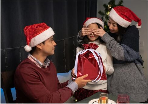 6 Drawstring Goodie Bags, Christmas Party Favor Bags, Present Wrapping Laser Bag, Holiday Treats Bags with Ribbon Ties and Tags in 4 Sizes, for Families Friends Kids in All Occasion of Celebration in Kuwait