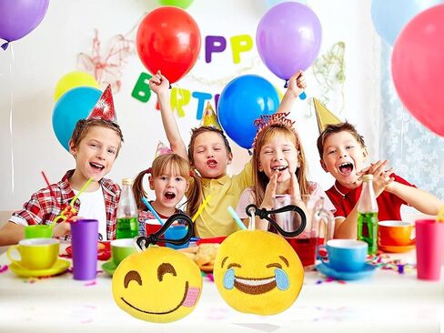 ال كيو بي وسائد مخملية لطيفة صغيرة على شكل سلسلة مفاتيح من ايموتيكون، هدايا حفلات للاطفال في عيد الحب / لوازم حفلات عيد الميلاد، العاب هدايا ايموتيكون وجوائز كرنفال للاطفال (64 قطعة) in Kuwait