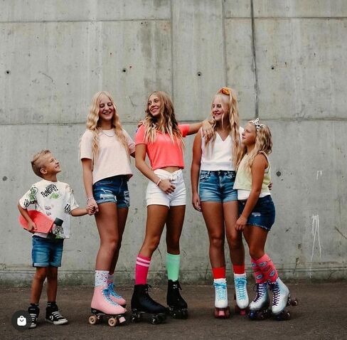 زلاجات دوارة للأطفال والنساء من Angels Skates - زلاجات رباعية من جلد البولي يوريثان عالي الجودة - زلاجات دوارة عالية قابلة للتعديل مثالية للاستخدام الداخلي والخارجي للفتيات - مقاسات 1-13 in Kuwait