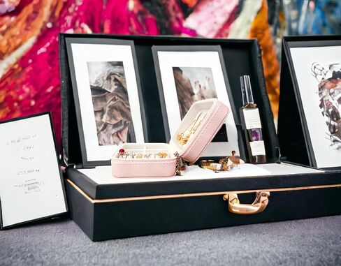 صندوق مجوهرات السفر من BJDAMAI - صندوق مجوهرات للفتيات المراهقات، إكسسوارات أساسيات السفر، هدايا سفر لطيفة، مناسبة للحلقات والأقراط والقلائد وتخزين أحمر الشفاه! (نمط فتاة الكرتون الوردي) in Kuwait