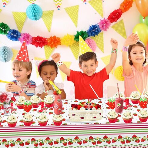 74 قطعة هدايا حفلات الفراولة من ال سي ان جيه اس سي جو، 24 قطعة من اساور التوت الحلو، 50 قطعة من ملصقات الفراولة، لوازم حفلات عيد الميلاد الاول هدايا لحفلات استقبال المولود الجديد وحفلات الفراولة in Kuwait