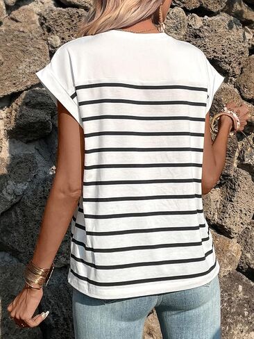 تي شيرت SweatyRocks نسائي كاجوال بأكمام قصيرة وفتحة رقبة مستديرة صيفية مطبوع عليها شريط in Kuwait
