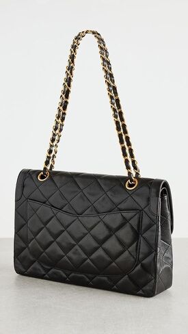 ما يدور حول حقيبة شانيل بلاك لامب باريس المحدودة 11 بوصة للنساء، سوداء، مقاس واحد in Kuwait