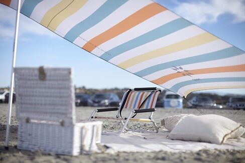خيمة الشاطئ من Neso Tents مع مرساة رملية، مظلة شمسية محمولة - مقاس 7 × 7 بوصات - زوايا معززة حاصلة على براءة اختراع (قوس قزح) in Kuwait