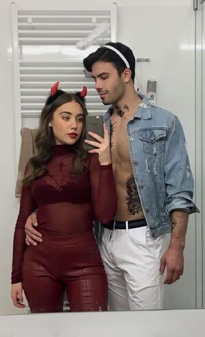 عصابة رأس قرون الشيطان ومجموعة عصابة رأس هالة الملاك، أزياء الهالوين للأزواج البالغين، عصابة رأس آذان الشيطان باللون الأحمر والأسود، عصابة رأس ملاك مع ريش أبيض، ملحقات شعر زاوية الشيطان للنساء in Kuwait