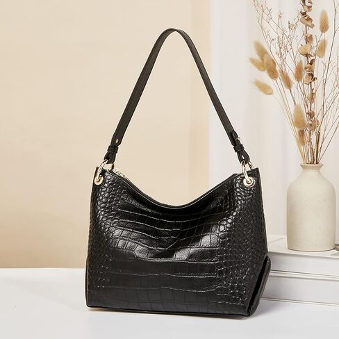 حقائب يد جلدية للنساء، وحقائب كتف وحقائب يد من جلد البقر للسيدات in Kuwait