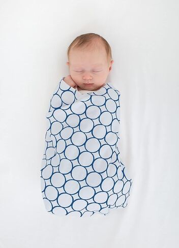 قماط الشتاء النهائي من SwaddleDesigns، بطانية استقبال كبيرة جدًا، مصنوعة في الولايات المتحدة الأمريكية، فلانيل قطن فاخر، نقاط بولكا كلاسيكية باللون الأزرق الباستيل (الفائز بجائزة اختيار الأم)، 42 بوصة × 42 بوصة، SD-001PB in Kuwait