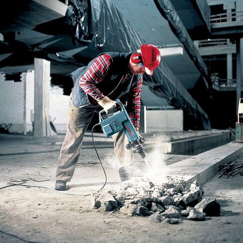 Bosch 11316EVS-46 14 Amp SDS-Max Demolition Hammer (Renewed) in Saudi Arabia