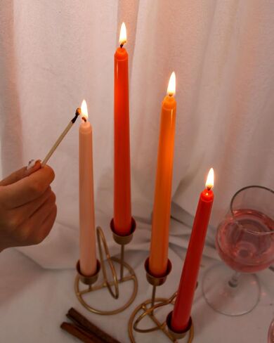 Viyffo 20 Pack Taper Chime Candles, 4 Inch Mini Unscented Dripless Candles, 1.5 Hour Burn Time, 10 Colors for Rituals, Meditation, Prayer, Wicca & Pagan Spells, Home Décor in Saudi Arabia