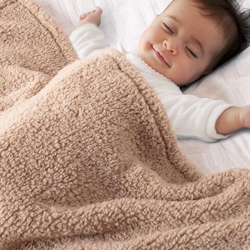 بطانية أطفال من الصوف من بيرتي شيربا للأولاد والبنات | بطانيات قطيفة لاستقبال القماط فائقة النعومة ودافئة وخفيفة الوزن ومسامية لعربة الأطفال الرضع - مقاس 33 بوصة × 43 بوصة، رمادي داكن in Kuwait