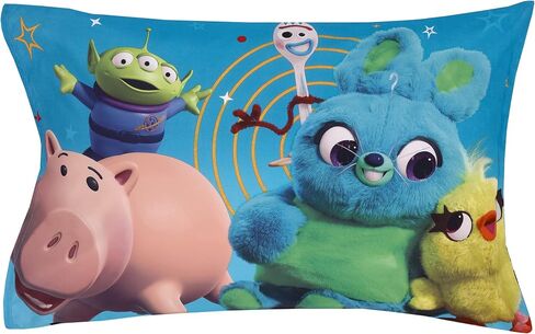 طقم سرير أطفال مكون من 4 قطع من Disney Toy Story It's Play Time باللون الأزرق والأخضر والأحمر والأصفر والخشبي والبز - لحاف، وملاءة سفلية مثبتة، وملاءة علوية مسطحة، وغطاء وسادة ذو وجهين in Kuwait