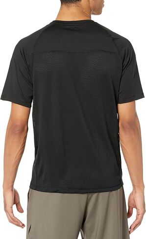 تي شيرت رجالي من Champion برقبة دائرية MVP، تي شيرت رياضي خفيف الوزن، تي شيرت ماص للرطوبة in Kuwait