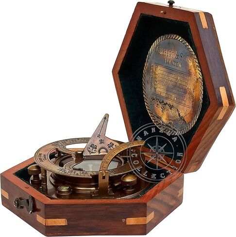 هانزلا كوليكشن ساعة بمينا شمسية مصنوعة يدويا من النحاس الاصفر مع هيكل خشبي - ساعة جيلبرت بمينا شمسية للملاحة بمينا الشمس، ساعة شمسية مغناطيسية، هدية طبق الاصل للسفينة in Kuwait