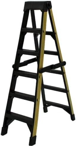 ايه اي دبليو طاولة وسلم وكرسي ومطرقة وبرميل مصارعة مجسمة من 5 قطع in Kuwait