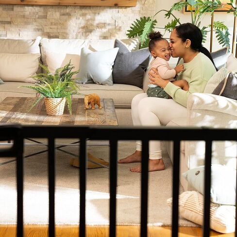 سلم سمر إنفانت الفاخر سهل لتأمين بوابة الحيوانات الأليفة والطفل الآمنة، عرض 30 - 48 بوصة، طول 32 بوصة، سهل التركيب على الحائط أو الدرابزين في المدخل أو الدرج، حامل الأجهزة، إغلاق تلقائي من خلال الباب من خشب البلوط in Kuwait