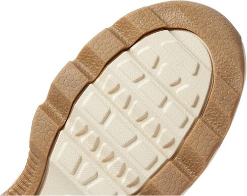 حذاء سكيتشرز الكبير للمشي لمسافات طويلة للسيدات in Kuwait