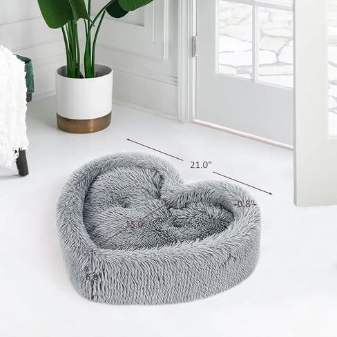 سرير للقطط - سرير للحيوانات الأليفة على شكل قلب للقطط أو الكلاب الصغيرة، قطيفة قصيرة فائقة النعومة، قاعدة مضادة للانزلاق، قطن البولي بروبيلين عالي المرونة قابل للغسل، مريح ذاتي الدفء في الخريف والشتاء، نوم مريح في الأماكن المغلقة in Kuwait