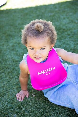 BELLA TUNNO Girl's Wonder Bib - مريلة أطفال من السيليكون للفتيات، مريلة سيليكون ناعمة غير سامة وخالية من مادة BPA، مقاومة للماء، سهلة التنظيف in Kuwait