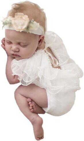دعائم ملابس للبنات حديثي الولادة لملحقات التصوير الفوتوغرافي، فستان أميرة جديد قصير مكشكش من الدانتيل أبيض (غطاء الرأس غير متضمن) in Kuwait
