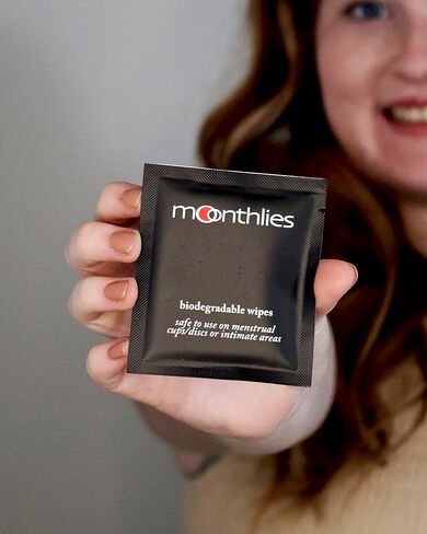 MOONTHLIES Menstrual Cup Wipes, Individually Wrapped Wipe For On The Go Cleaning of Menstrual Discs (30 Count Box of Wipes) in Kuwait