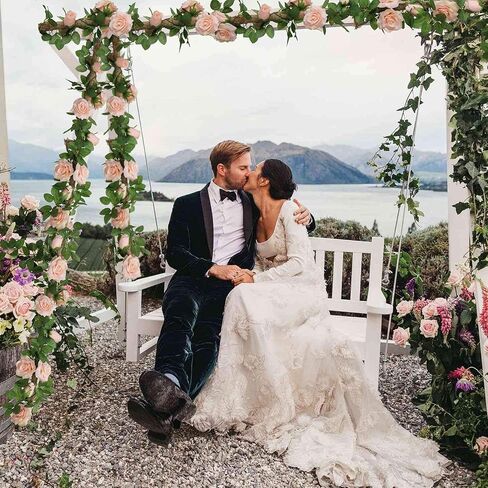 Felice Arts 2 Pack Champagne Rose Garland 13 FT Fake Flower Garland for Valentine's Day Wedding Table Arrangement DIY Flower Wreath Decor in Saudi Arabia