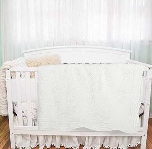MONOBLANKS Baby Quilt,White | Embossed Scalloped,Lightweight,Throw Baby Blanket,Four Seasons in Saudi Arabia