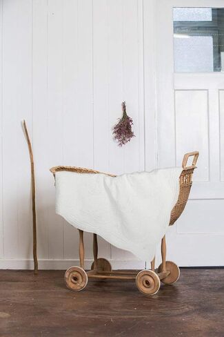 MONOBLANKS Baby Quilt,White | Embossed Scalloped,Lightweight,Throw Baby Blanket,Four Seasons in Saudi Arabia
