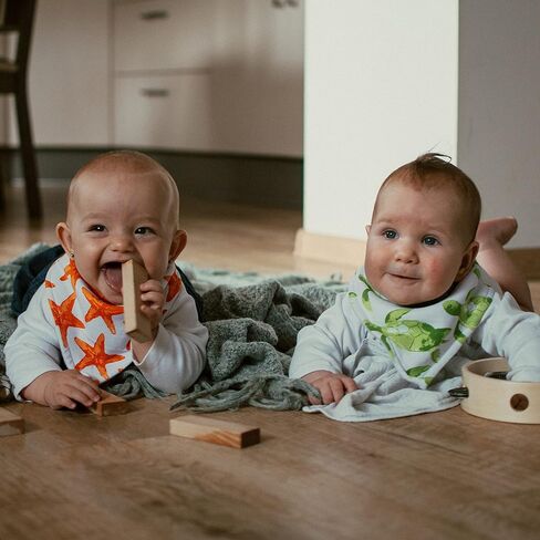 صدرية للأطفال من ستاديلا قابلة للتعديل مع أزرار كبس لسيلان اللعاب ملابس تجشؤ، 4 عبوات من مجموعة هدايا استحمام الأطفال للأولاد والبنات - الشعاب المرجانية والبحر والبحر والشاطئ والسلحفاة الاستوائية in Kuwait