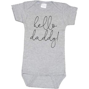 Bump and Beyond Designs Hello Daddy إعلان الحمل للزوج in Kuwait