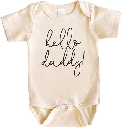 Bump and Beyond Designs Hello Daddy إعلان الحمل للزوج in Kuwait